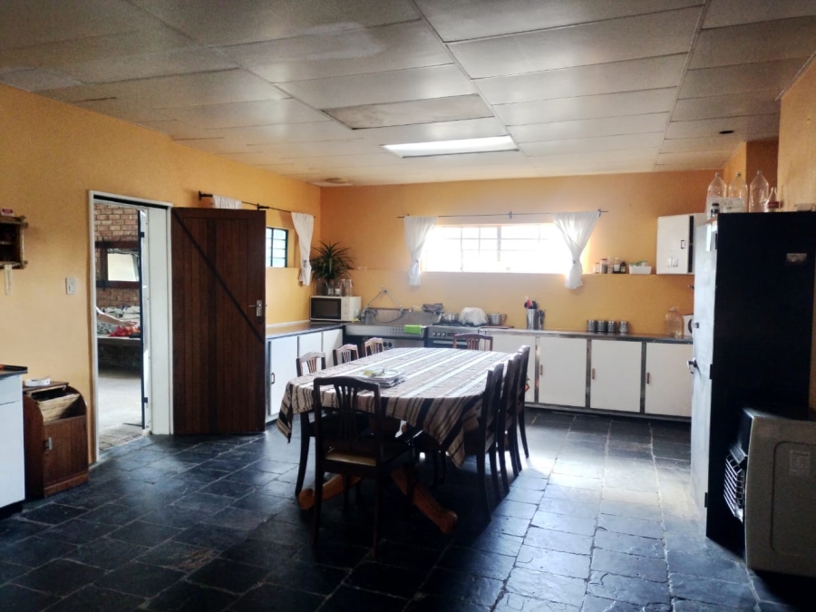 6 Bedroom Property for Sale in Ladybrand Free State